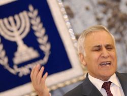 KATSAV'A 7 YIL HAPİS CEZASI VERİLDİ!