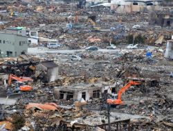 Japonya'da Enkaz Kaldırma Çalışmaları