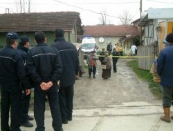 Kocasını Uyurken Av Tüfeğiyle Vurdu