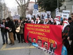 Almanya Cezaevlerine ‘bağlamalı’ Protesto