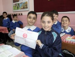 JAPONYA BAŞKONSOLOSU'NU AĞLATAN ÇOCUKLAR