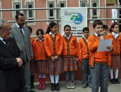 Öğrencilere Bin Fidan Dağıtıldı