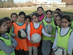 Cizre’de Kız Futbol Okulu Projesi Hayata Geçti