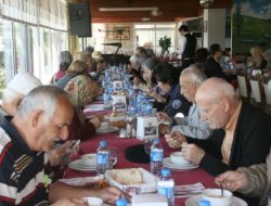 Alanya Belediyesi Yaşlılara Kenti Gezdirdi