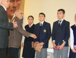 Bilgi Yarışmasında Finale Kalmaya Hak Kazanan 4 Okuldan 3'ü Köy İlköğretim Okulu