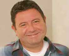 SARHOŞ YAZARA ALEVİLERİN ÖFKESİ!.