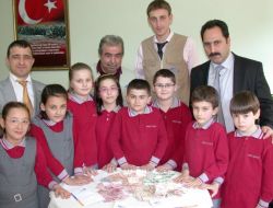 Minik Öğrenciler Harçlıklarını Japonya'daki Depremzede Çocuklara Gönderdi