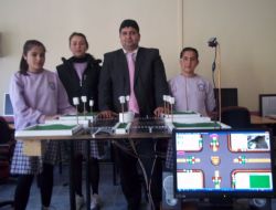 Kız Öğrenciler Engelli İnsanların Hayatını Kolaylaştıracak Proje Geliştirdi