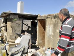 3 Katlı Evden 3 Kamyon Çöp Çıktı