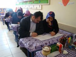 Veliler Okudukları Kitaptan Sınava Alındı