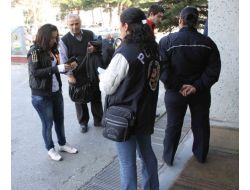 Kimliğini Yenilemeyen Öğrenciler Ygs'ye Girişte Zor Anlar Yaşadı