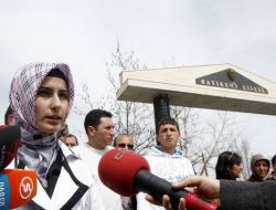 ÖĞRENCİLERE BAŞÖRTÜSÜ ŞOKU