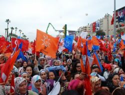 Başbakanın Adana'daki Açılışında İzdiham