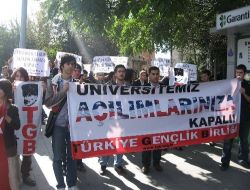 Tgb Üyeleri Üniversite Açılışında Eylem Yaptı