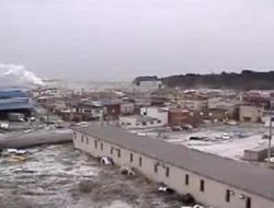 Japonya nükleer reaktörleri kapatıyor