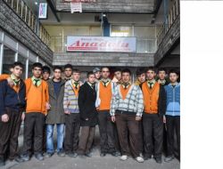 Öğrenciler, Okul Yönetimini Valiliğe Şikâyet Etti