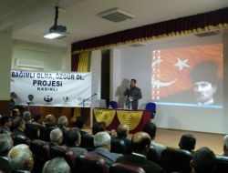 Kadirli’de Eğitim Çalışanlarına Seminer Verildi