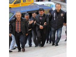 Ayrı Yaşadığı Eşinin Boğazını Kesen Zanlı, Adliyeye Sevk Edildi