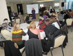 Tuzla Belediyesi Gönül Elleri Çarşısı'ndan Aile İçi İletişim Semineri