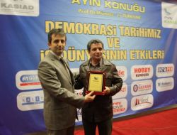 Prof. Dr. Türköne: Türkiye'nin De İçinde Olduğu 9-10 Ülkeli Sistem Kuruluyor