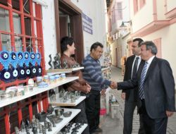 Kaleiçi Esnafı, Zabıta Ve Polisten Hanutçulara Karşı Daha Etkili Mücadele İstedi