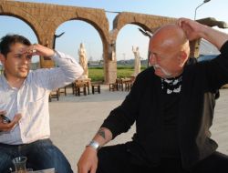 Sümer Tilmaç: Gereksiz Televizyon Programları Yerine Kitap Okuyalım