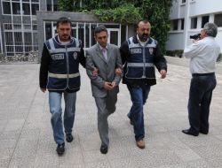 Hırsızlık Zanlıları Maskedeki Parmak İzinden Bulundu