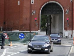 MEDVEDEV'LE GÖRÜŞEBİLMEK İÇİN..