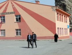 Ahmet Karakaya'nın Öğrenim Gördüğü Okul