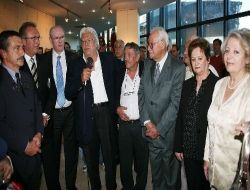 Cüneyt Arkın'ın Eserlerinin De Yer Aldığı Dostlar Resim Sergisi Eskişehir'de Açıldı