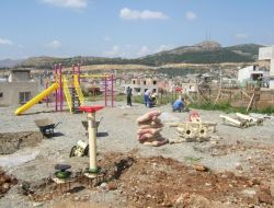 Kozan’da 3 Mahalleye Çocuk Parkı Yaptırılıyor