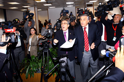 Komisyonda imza tartışması