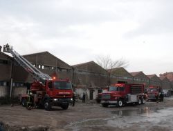 Yem Deposunda Yangın Çıktı