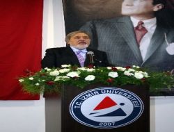 İzmir Üniversitesi'nde Yılın İlk Dersi Prof. Dr. Ortaylı'dan