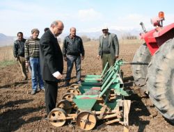 Tarlalara İlk Şeker Pancarı Tohumları Atıldı