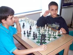 Satranç Yarışmasında Çorlu Birincisi Zafer Koleji'nden