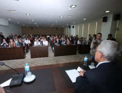 Zihni Aldırmaz Yabancı Öğretmen Ve Öğrencilere Adana'yı Anlattı