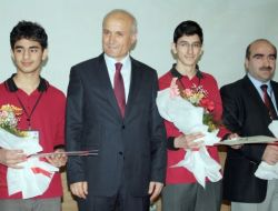 Kılıçaslan Ve Yelkenoğlu Tübitak Proje Yarışmasına Damgasını Vurdu