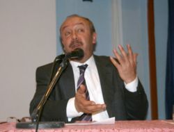 Prof. Dr. Çelik: Tarihini Bilmeyen Toplumlar, Pusulası Olmayan Gemiye Benzer