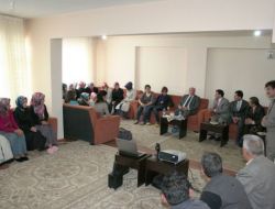 Vali Çiçek, Sodes Kapsamında Açılan Kız Yurdunda İncelemelerde Bulundu