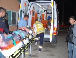 Motosikletle Otomobil Çarpıştı