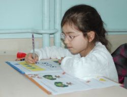 6 Yaş Öğrenciler Hem Bilgilerini Hem De Becerilerini Yarıştırdı