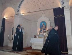 Ermeni Cemaati Dua Etti!