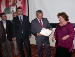 Arınç, Medya Eğitimi Sertifika Törenine Katıldı