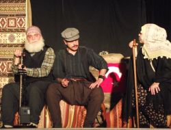 Çanakkale Oyununu Düziçililer Gözyaşları İçinde İzledi