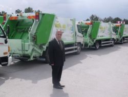 Erfelek Belediyesi'ne Yeni Çöp Aracı Hibe Edildi