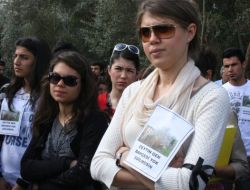 Ziraat Fakültesi Öğretim Üyeleri Zeytinliğe Okul Yapılmasını Protesto Etti