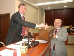 Trabzon İl Genel Meclisi Başkanlığı'na Haydar Revi Yeniden Seçildi