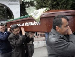 Kocası Tarafından Öldürülen Genç Kadın Toprağa Verildi