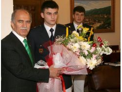 Val Harput'tan Polislere: Yaptığınız İşin Farkında Olun